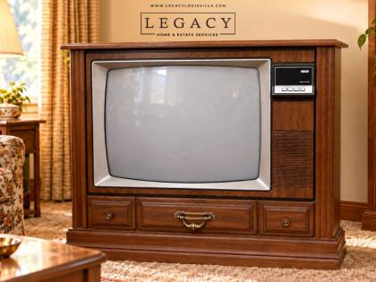 1985 RCA Console TV Cabinet with Remote