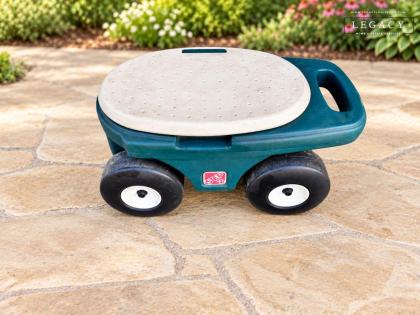 Step2 Rolling Garden Scooter Seat